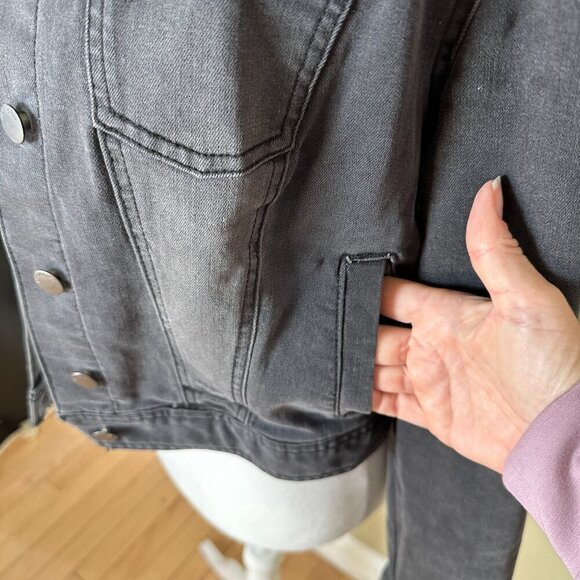 TILLY'S Ivy + Main Black Stretch Denim Jean Jacket Size Small - Picture 4 of 8